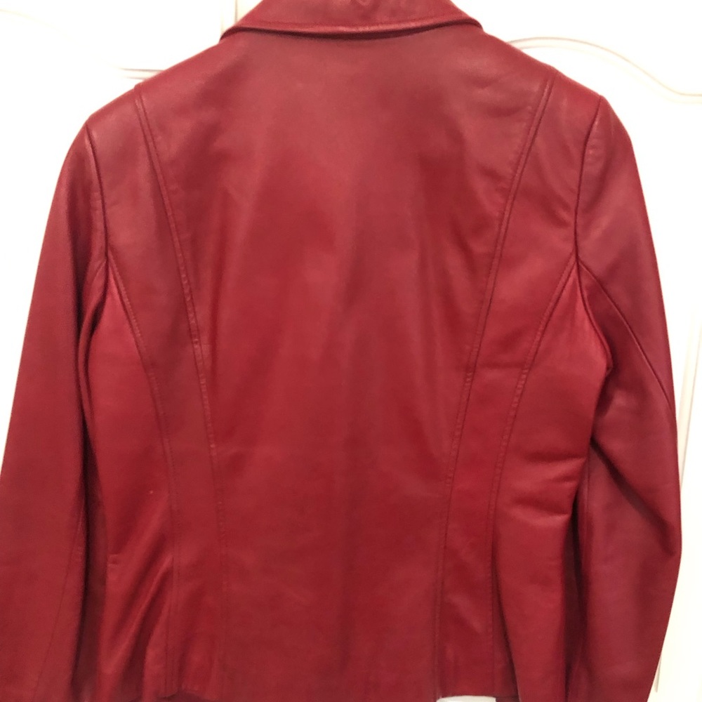 LEATHER JACKET in beautiful blood red! Slight fade right bottom sleeve, see pics - Picture 2 of 4